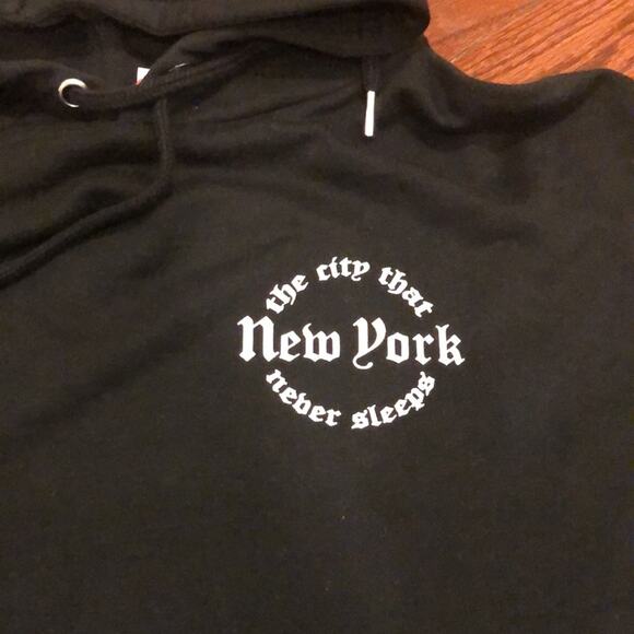 H&M Divider Raw Edge New York Black Hoodie - Picture 2 of 7